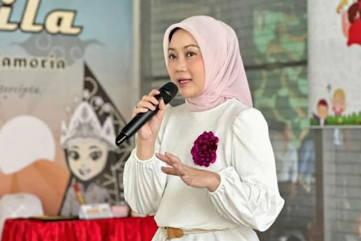 Atalia Praratya.webp (45 KB)