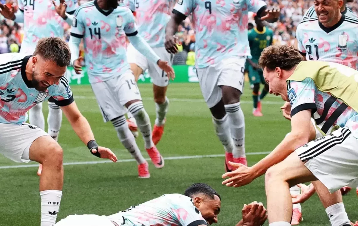 Belgia vs Amerika Serikat berakhir 4-1 pada babak 16 besar Piala Dunia 2026. Charles de Ketelaere mencetak dua gol dan membawa Belgia lolos ke perempatfinal.