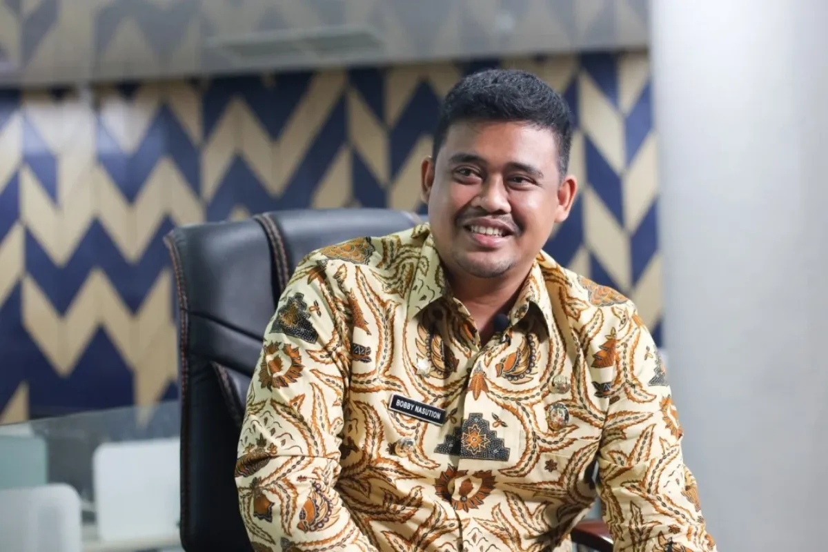 Bobby Nasution menyesalkan OTT KPK yang menjerat Bupati Langkat Syah Afandin. Ia menilai dugaan korupsi merugikan masyarakat dan pembangunan daerah.