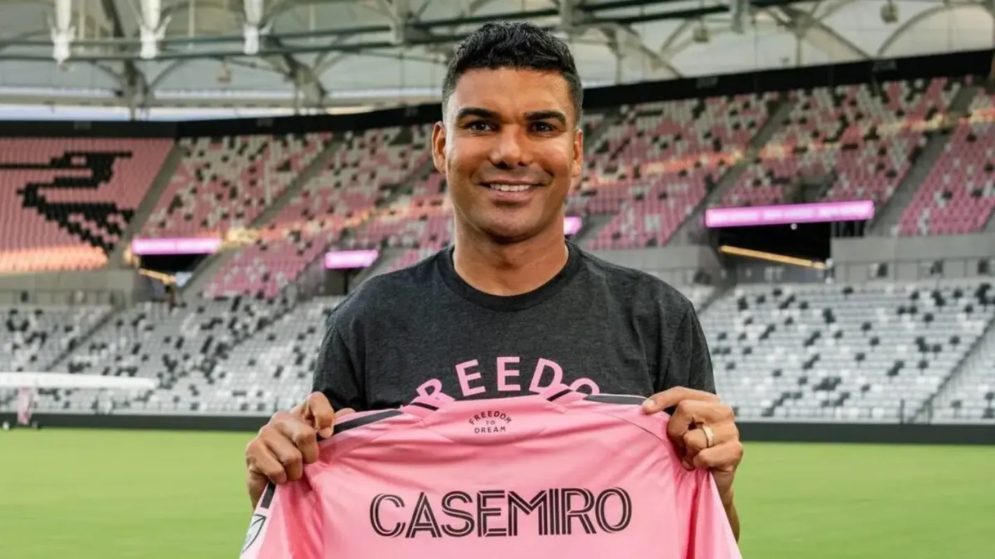 Casemiro Inter Miami resmi diumumkan pada bursa transfer musim panas 2026. Mantan gelandang Manchester United itu bergabung gratis dengan kontrak hingga musim 2027