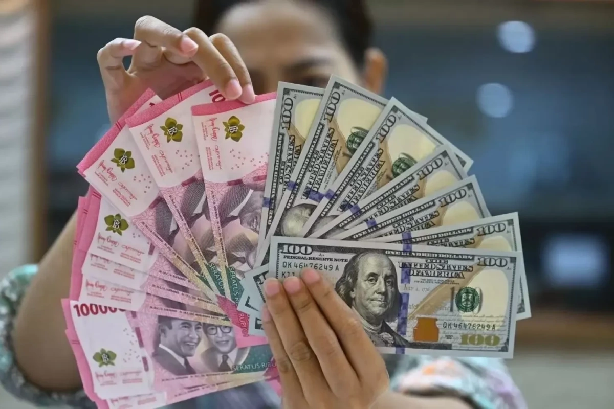 Ekonomi Indonesia Hadapi Tekanan Baru Saat Rupiah Melemah Tajam