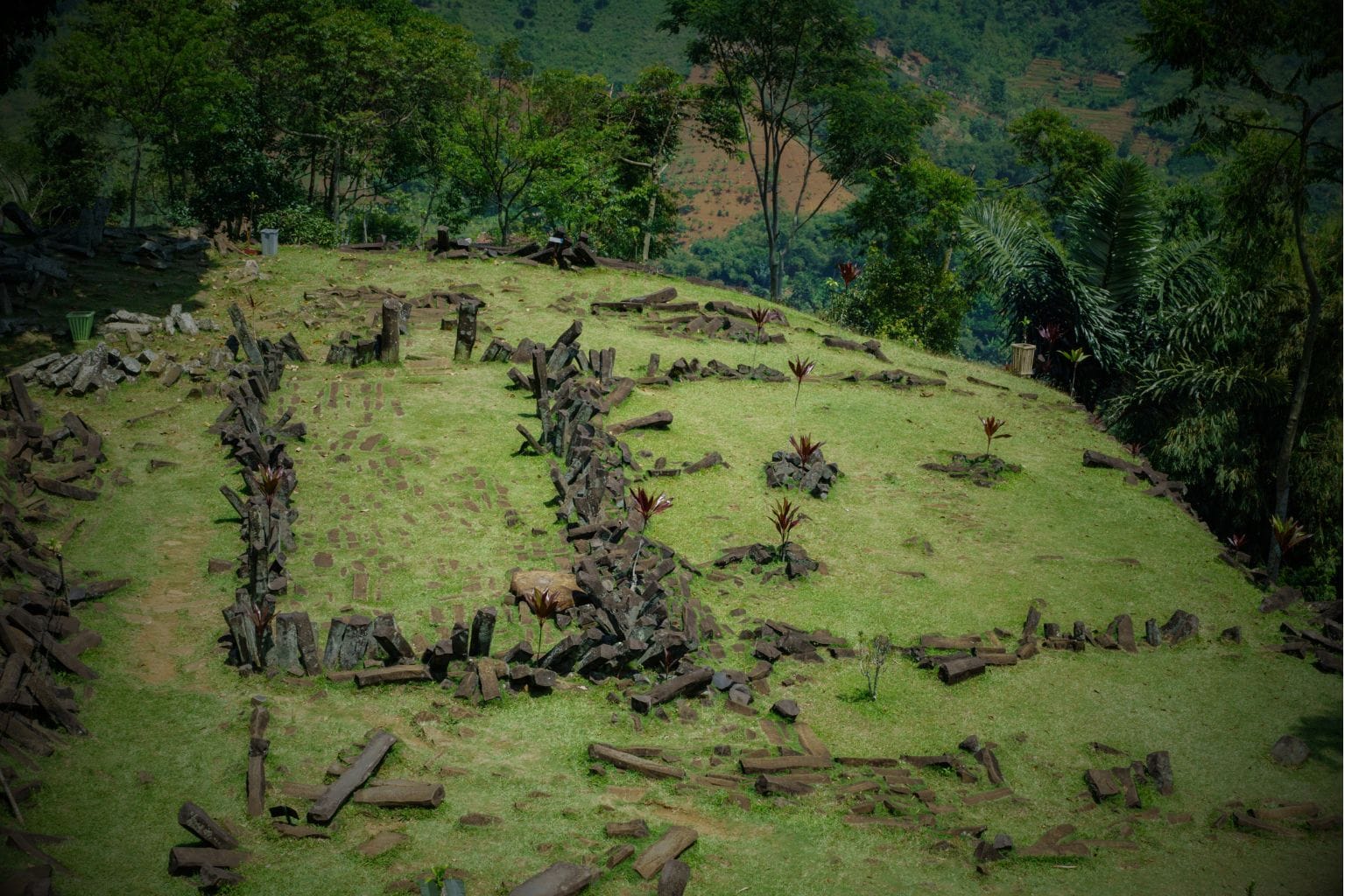 Gunung Padang dan Ketegasan Indonesia Menafsir Ulang Akar Peradabannya