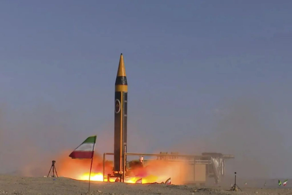 Kuwait Siaga Usai Cegat Rudal dan Drone Iran Dekat Pangkalan AS