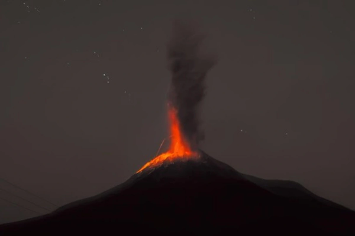 Gunung Lewotobi Laki-laki Kembali Erupsi, Warga Diminta Waspada