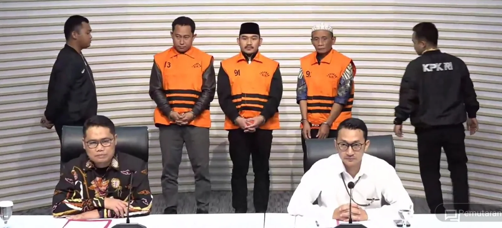 Peran Sarjan dan HM Kunang dalam Skema Suap Pemkab Bekasi