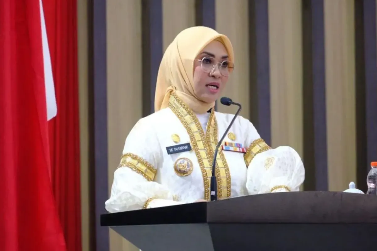 Profil Bupati Gowa Husniah mencakup pendidikan, karier politik, jabatan pemerintahan dan organisasi setelah DPRD Gowa mengusulkan pemakzulan.