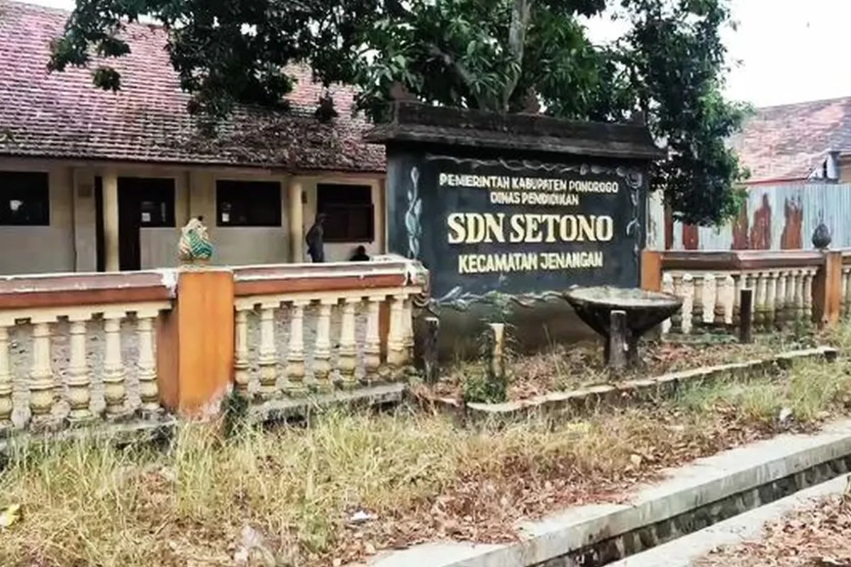 SDN Setono Ponorogo ditutup mulai 2026/2027 setelah tiga tahun tanpa murid baru. Enam siswa dipindahkan ke dua sekolah lain