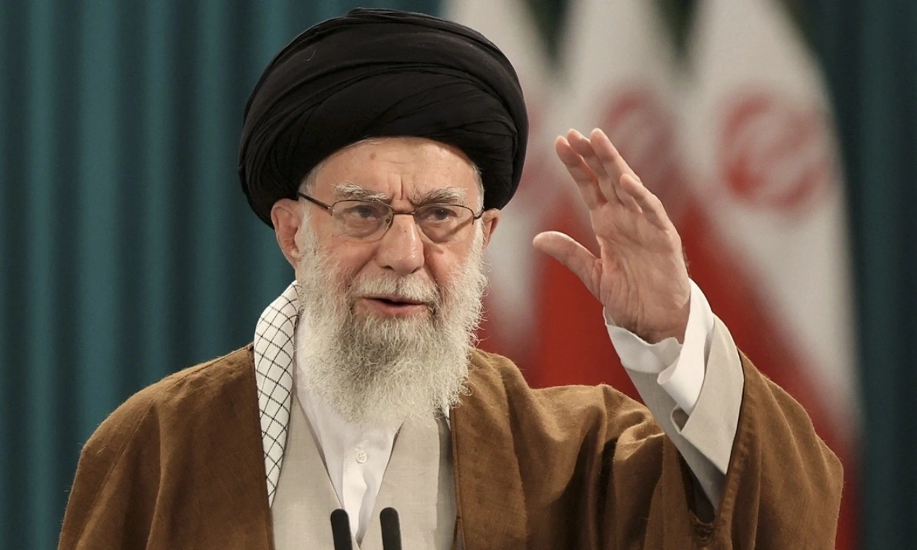 Serangan AS-Israel Guncang Sistem Ayatollah Khomeini