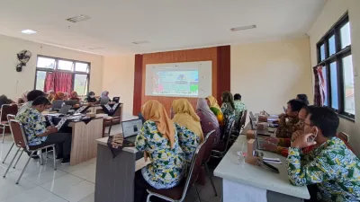AI untuk Guru Sekolah Rakyat Kulon Progo Dilatih Telkom