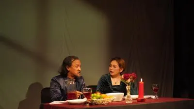 Berhenti Menunggu Izin dari Dunia: Pelajaran dari Panggung Teater Tasikmalaya