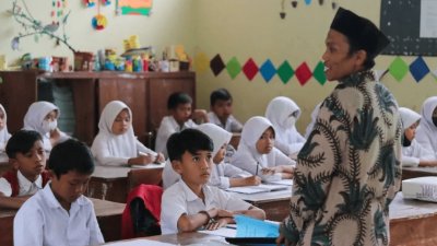 Negara Diminta Adil pada Guru Madrasah