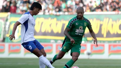 Persebaya Vs PSIS Berakhir 2-2, Alex Martins dan Yann Mabella Cetak Gol Perdana