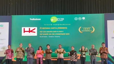 Program TJSL Hutama Karya Raih 3 Gold #Star 4