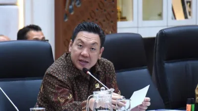 Charles Honoris Desak Putusan MK MBG Berlaku di APBN 2027